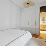 Beautiful Apartment In The Heart Of The 16Th Arrondissement