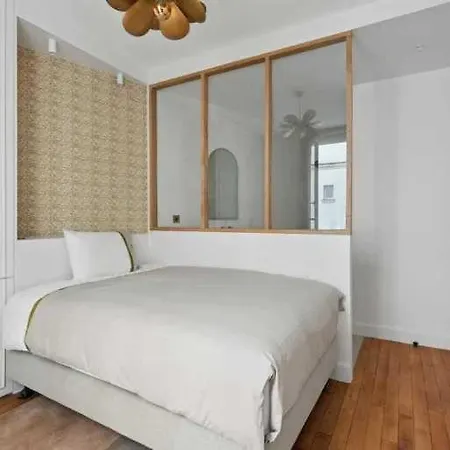 Apartment Beautiful In The Heart Of The 16th Arrondissement